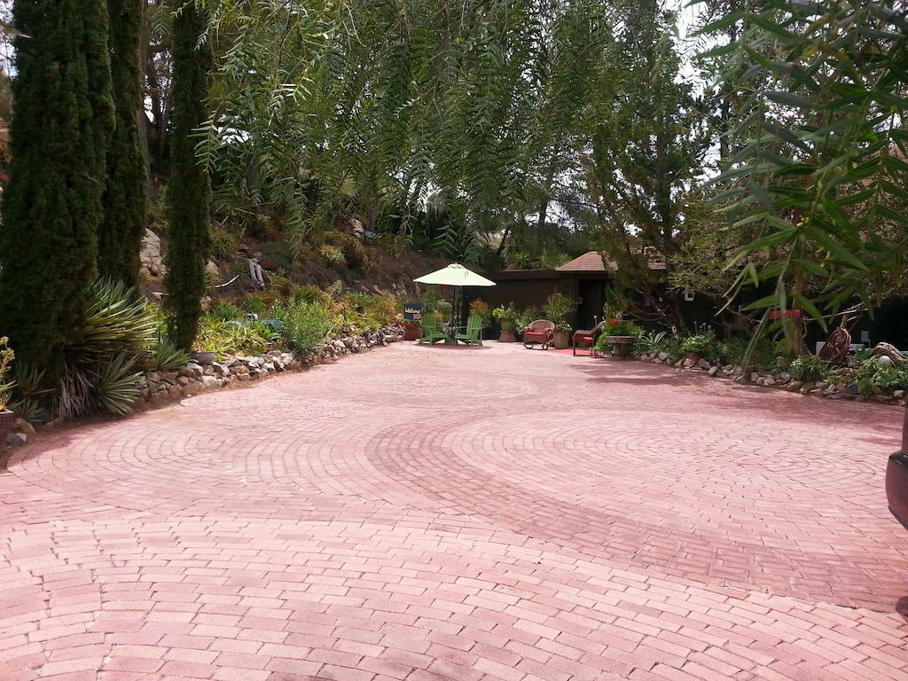 Rainbow Guest House ฟอลล์บรูค ภายนอก รูปภาพ